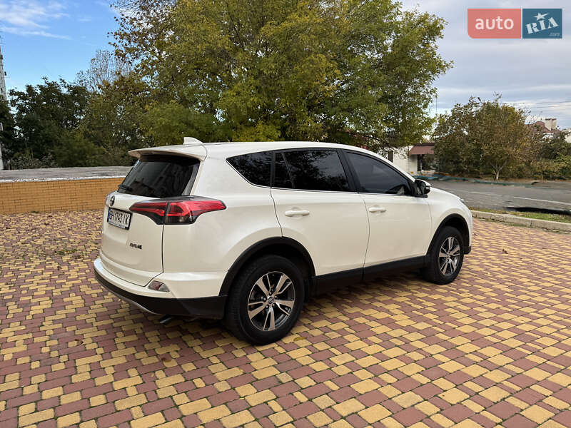 Toyota RAV4 2017