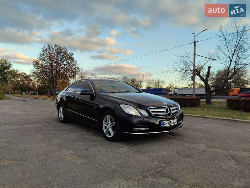 Mercedes-Benz E-Class 2011