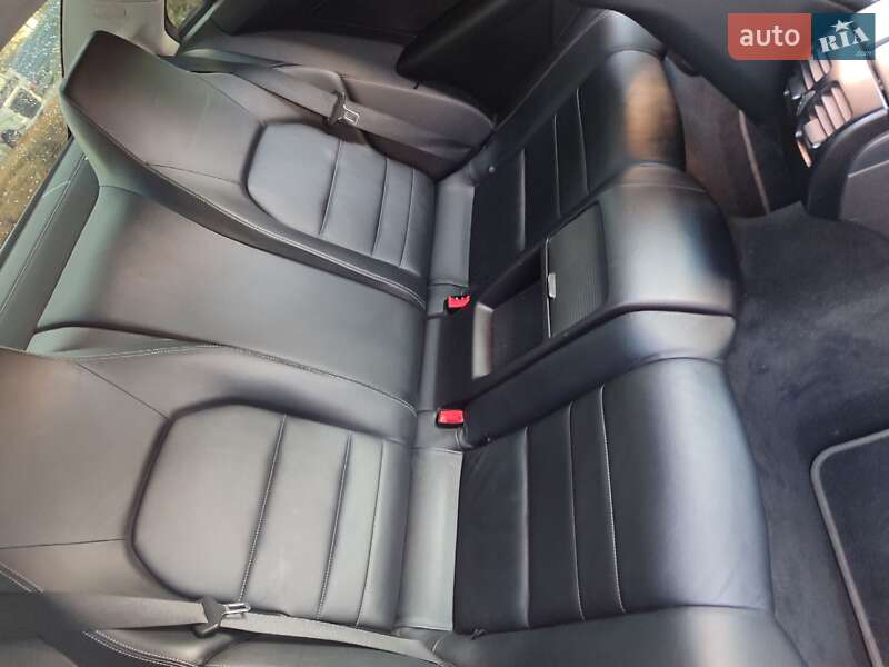 Mercedes-Benz E-Class 2011