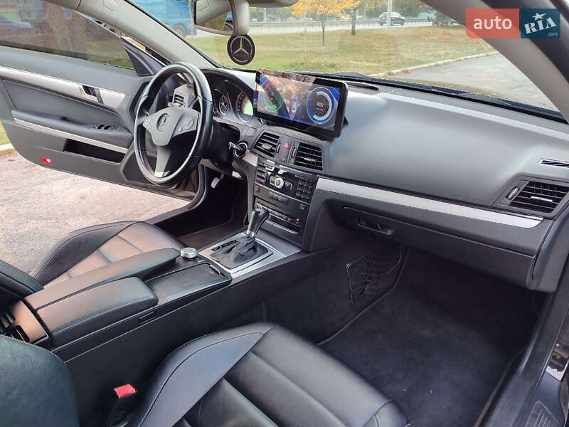 Mercedes-Benz E-Class 2011