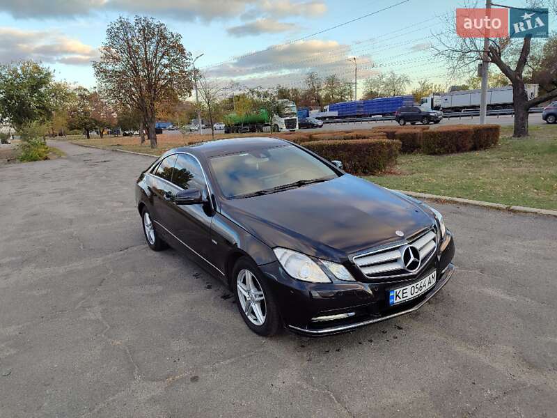 Mercedes-Benz E-Class 2011