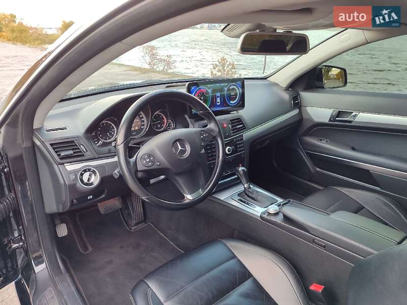 Mercedes-Benz E-Class 2011