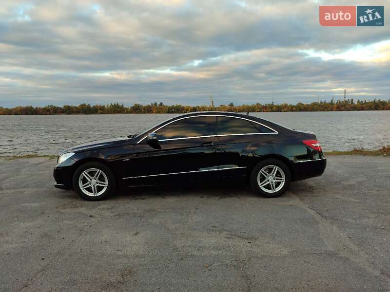 Mercedes-Benz E-Class 2011