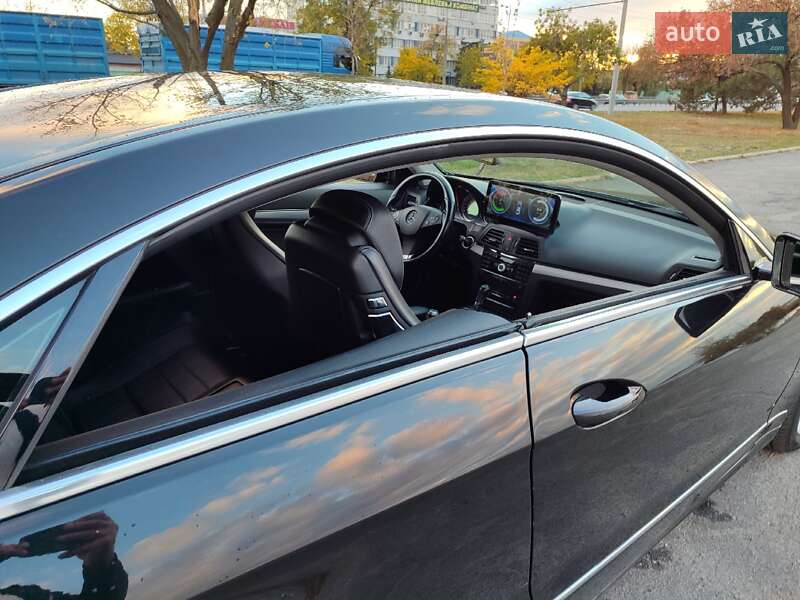 Mercedes-Benz E-Class 2011