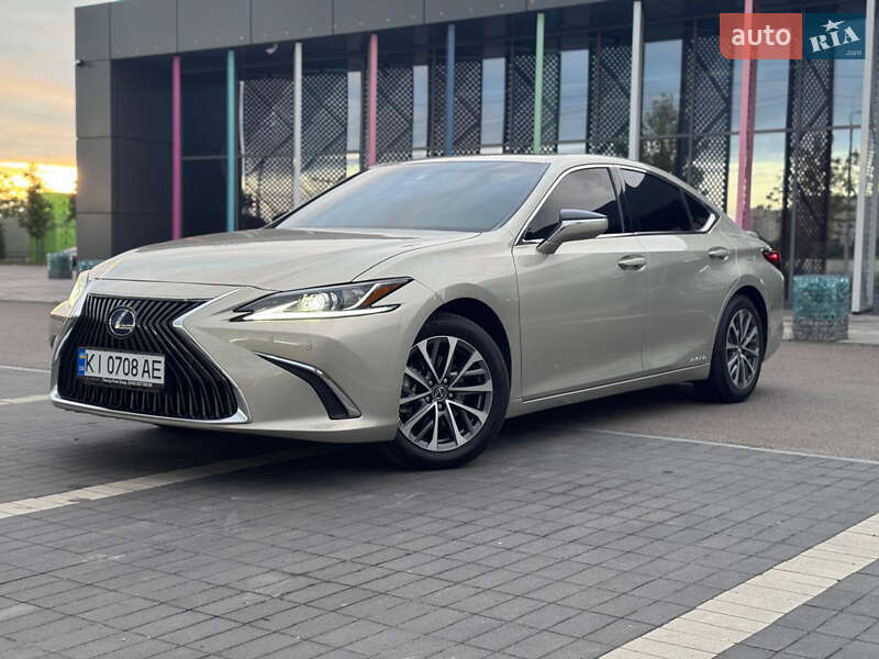 Lexus-23