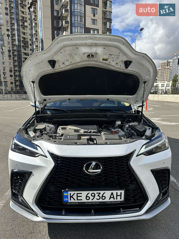 Lexus-12