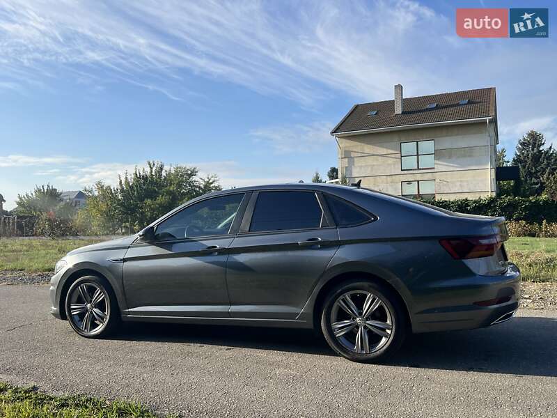 Volkswagen Jetta 2019