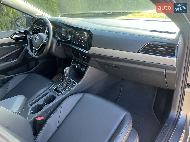 Volkswagen Jetta 2019