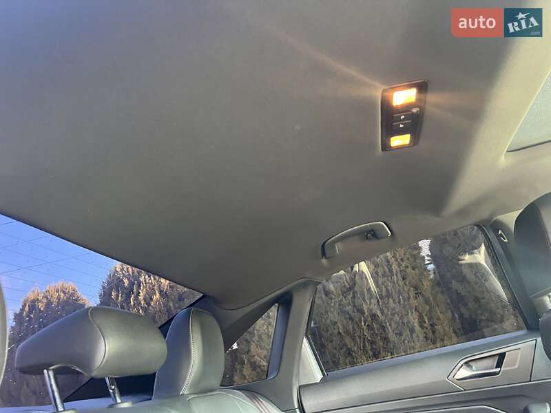 Volkswagen Jetta 2019