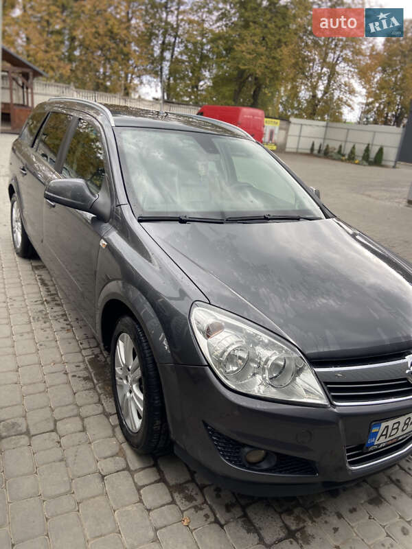 Opel Astra 2010