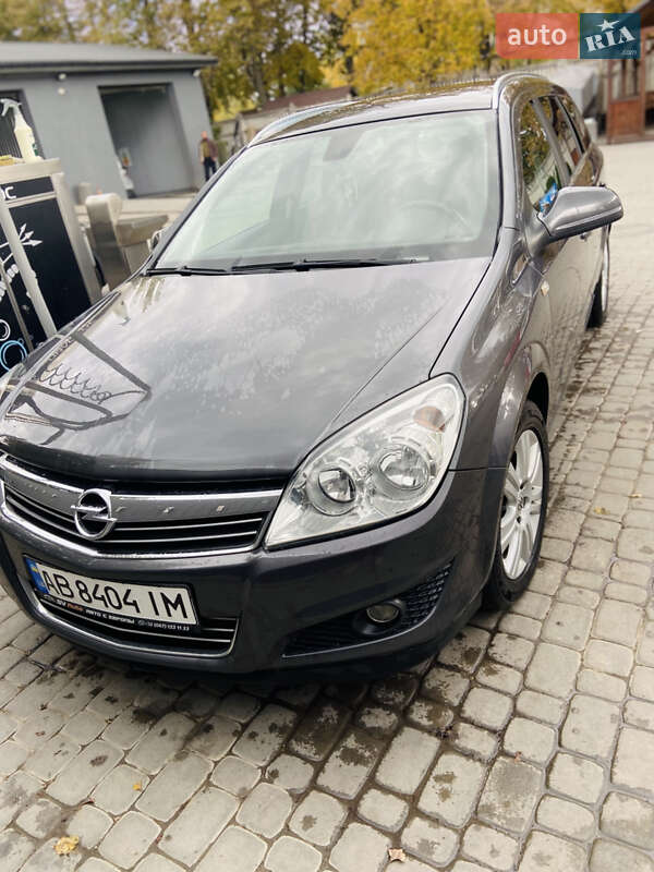 Opel Astra 2010