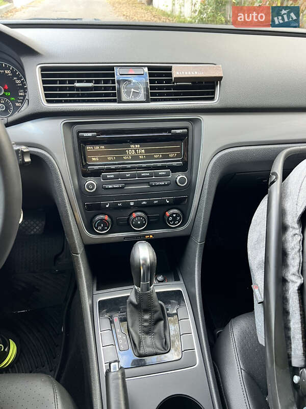 Volkswagen Passat 2014