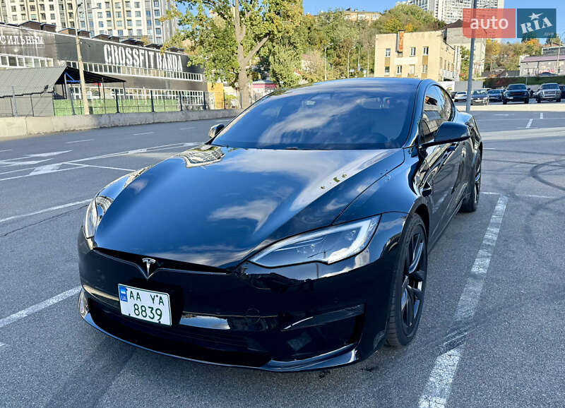Tesla-3
