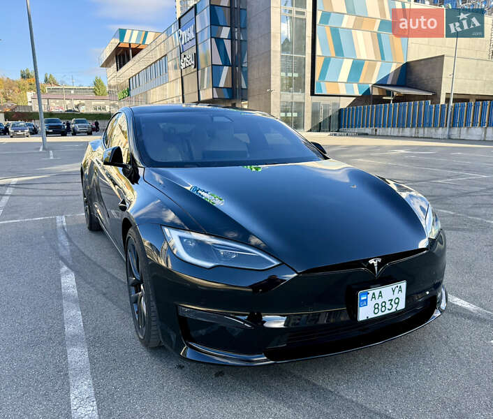 Tesla-8