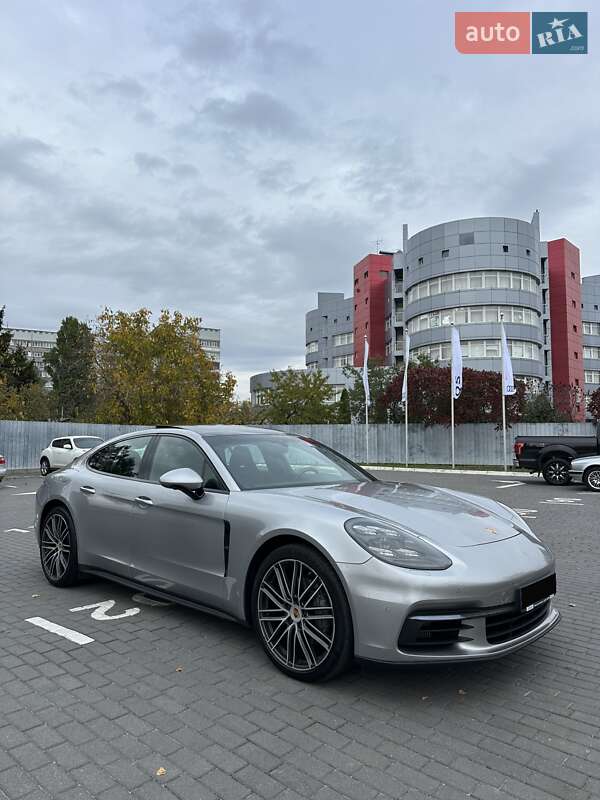 Porsche-0
