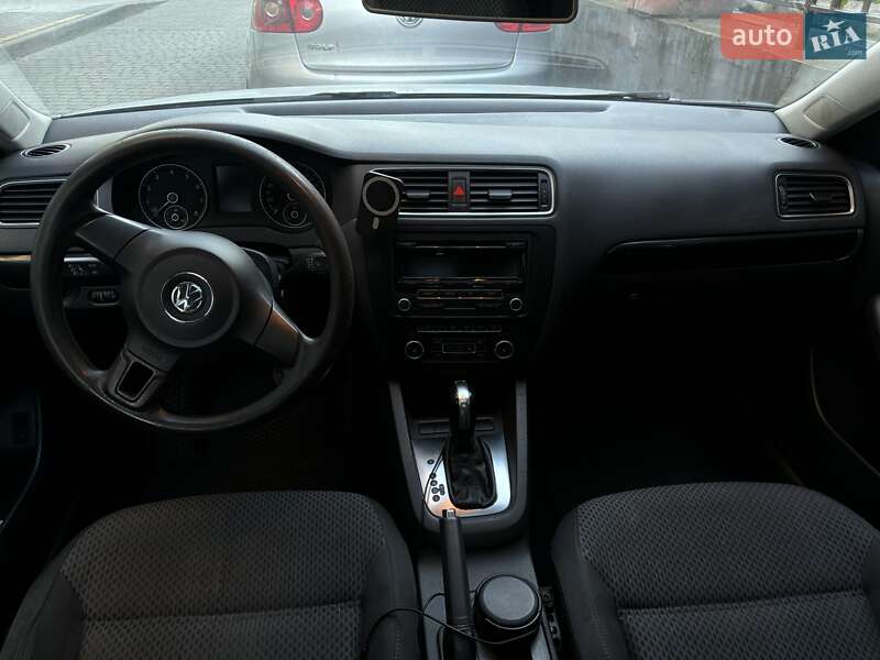 Volkswagen Jetta 2012