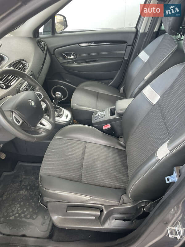 Renault Scenic 2012
