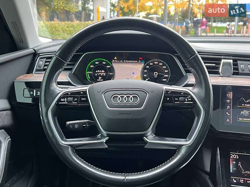 Audi-22
