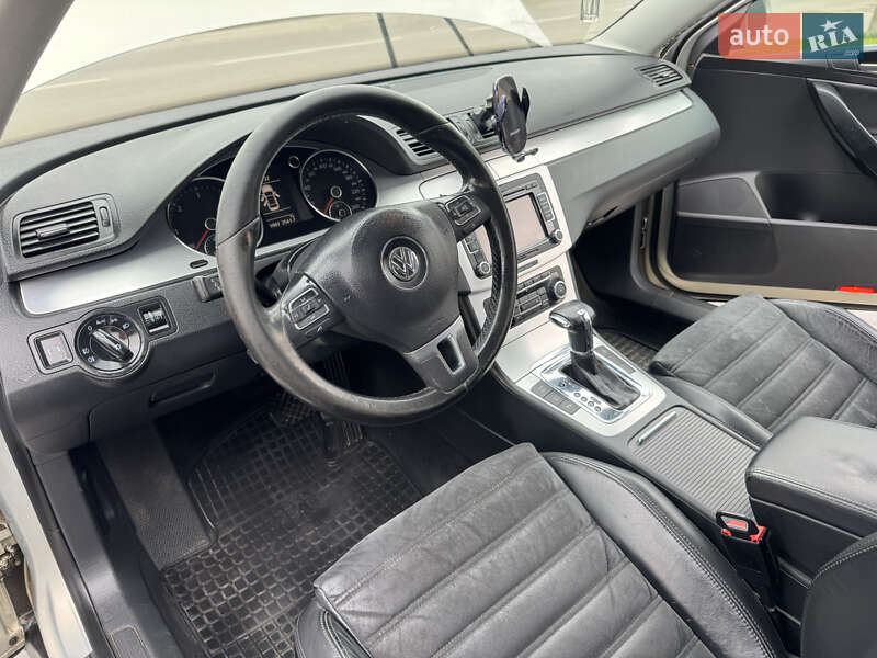 Volkswagen Passat 2010