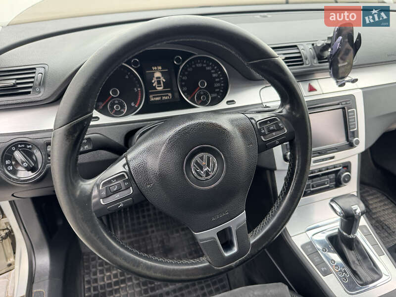 Volkswagen Passat 2010