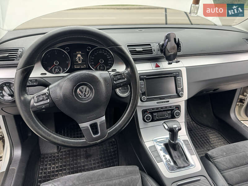 Volkswagen Passat 2010