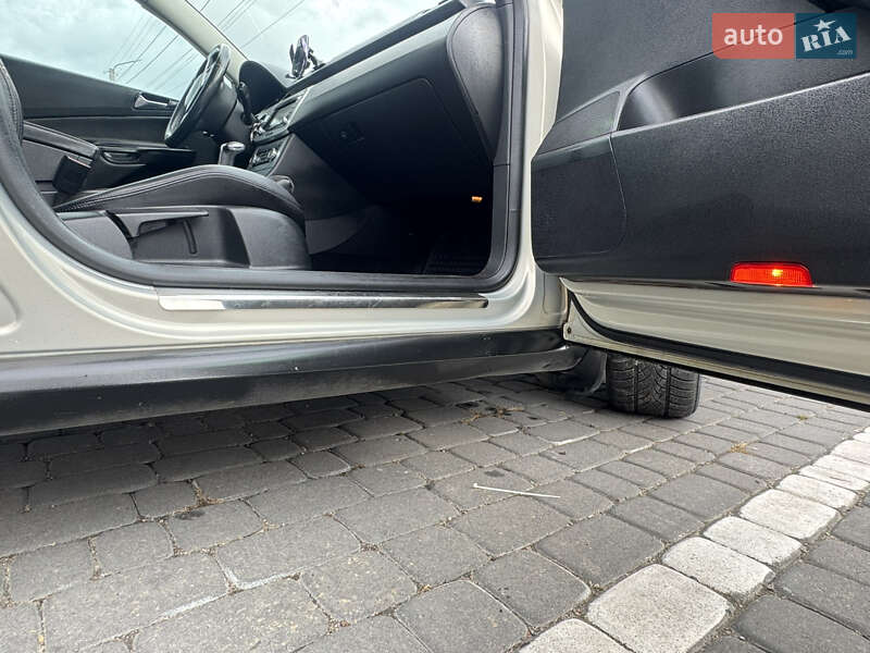 Volkswagen Passat 2010