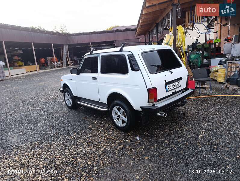 VAZ / Lada 21214 / 4x4 2012