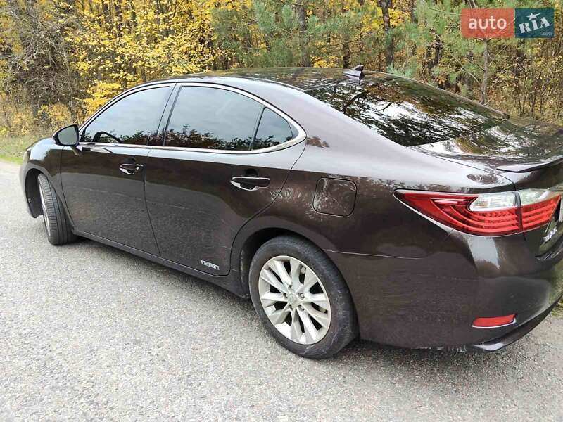Lexus ES 2012