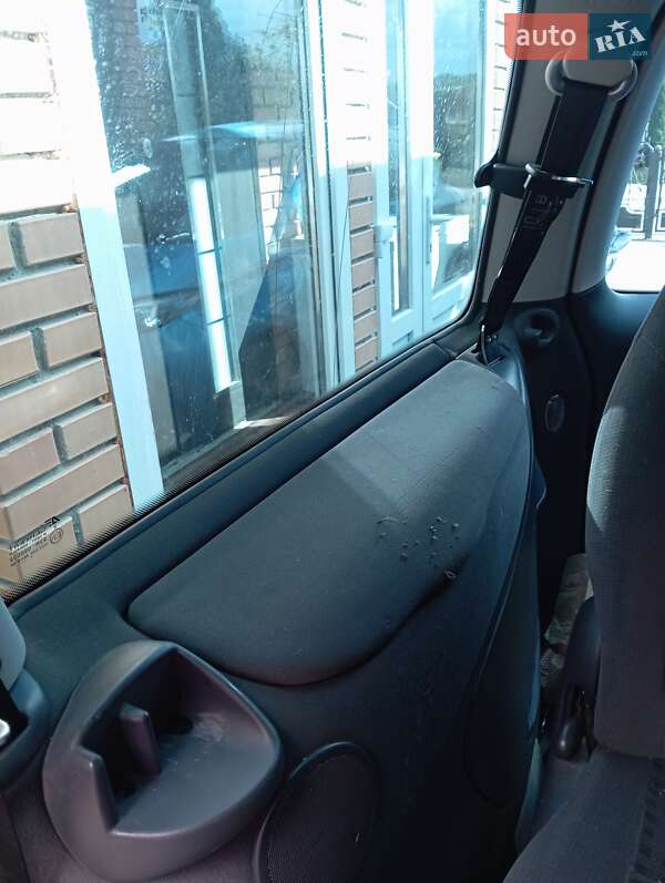 SEAT-9