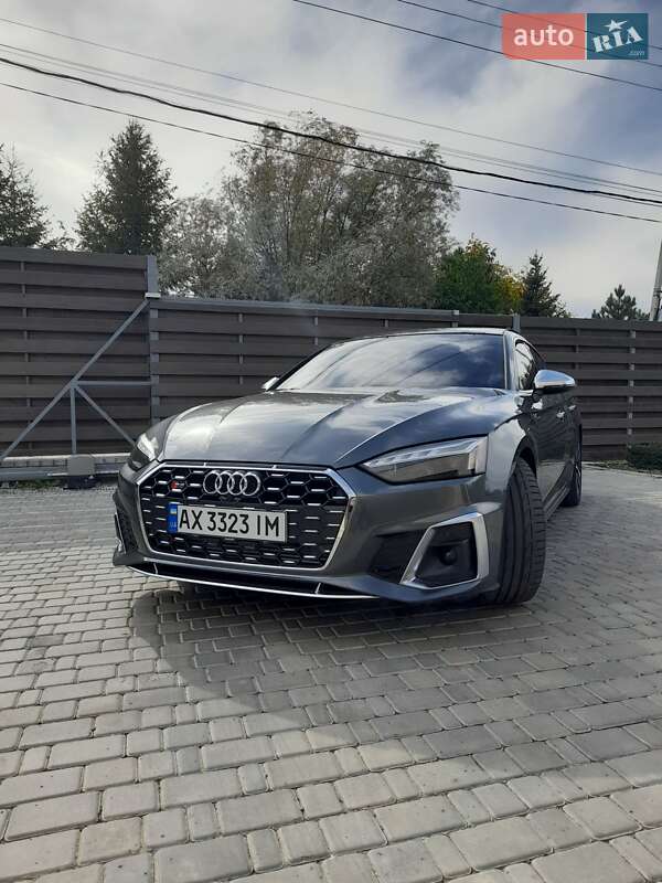 Audi-30