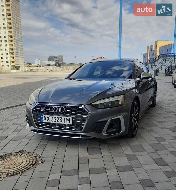 Audi-22