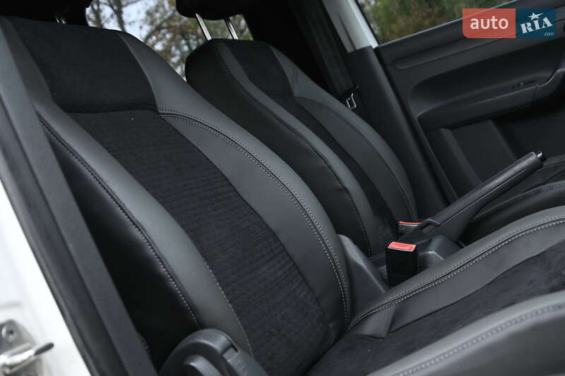 Volkswagen Caddy 2012