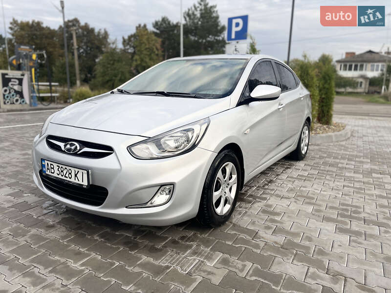 Hyundai Accent 2011