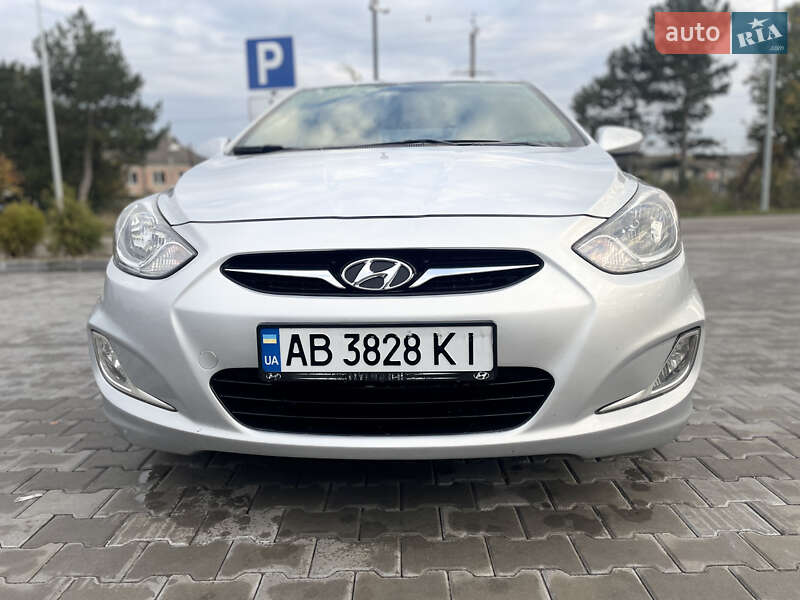 Hyundai Accent 2011