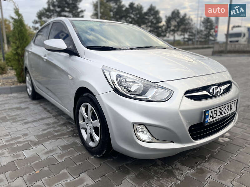 Hyundai Accent 2011