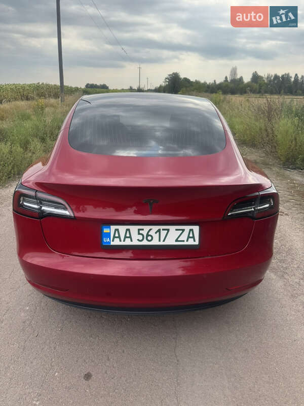Tesla-0