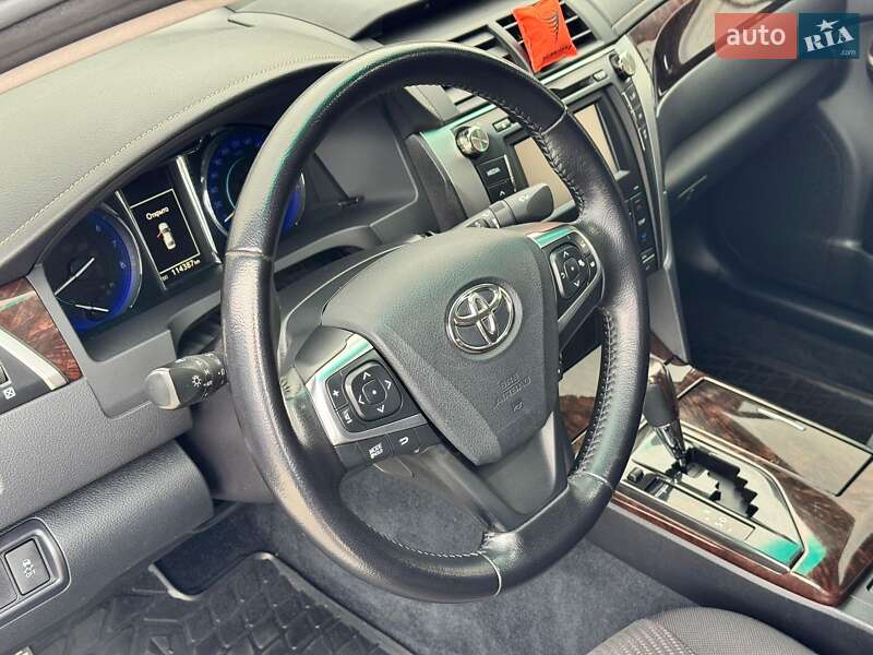 Toyota Camry 2014