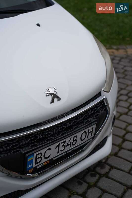 Peugeot 208 2013