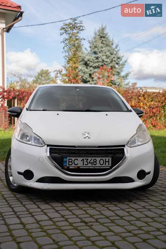 Peugeot 208 2013