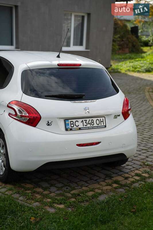 Peugeot 208 2013