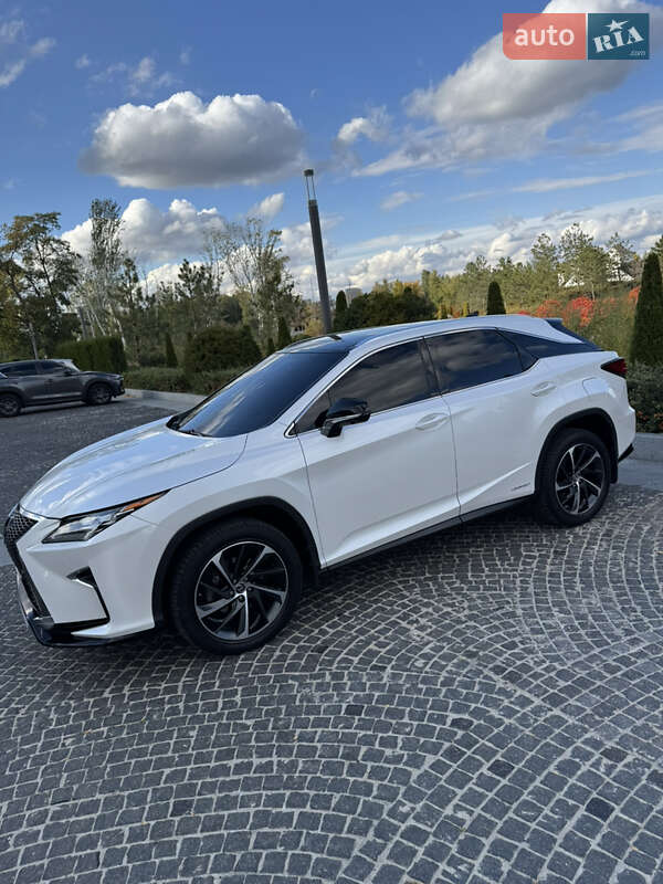 Lexus RX 2019