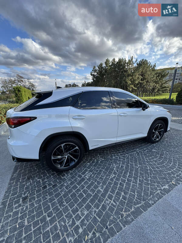 Lexus RX 2019