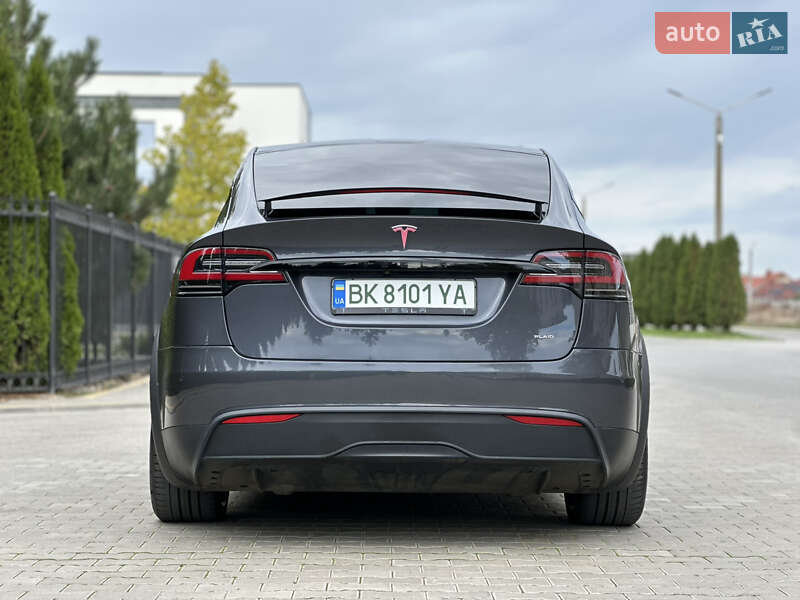 Tesla-8