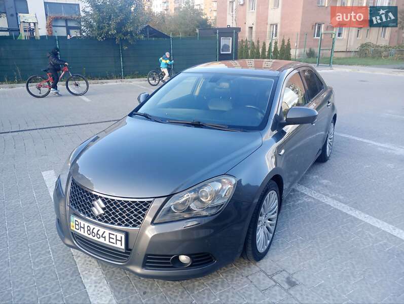 Suzuki Kizashi 2011