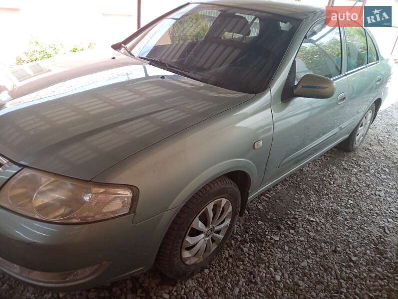 Nissan Almera 2008