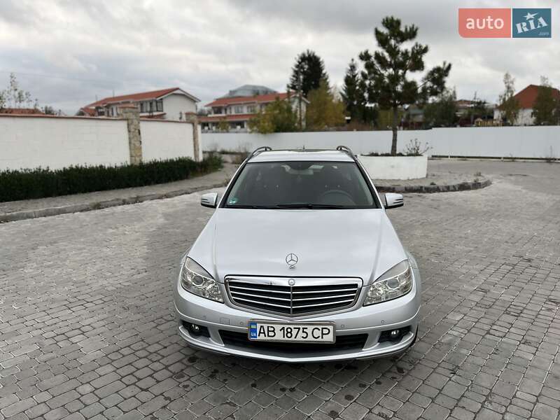 Mercedes-Benz C-Class 2011