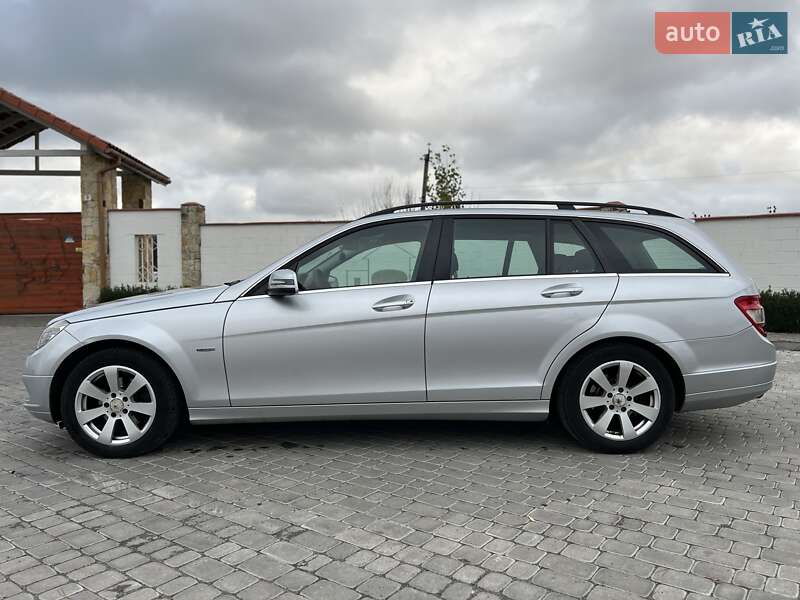 Mercedes-Benz C-Class 2011