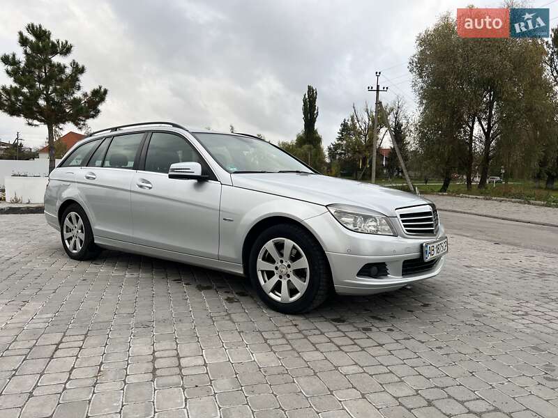 Mercedes-Benz C-Class 2011