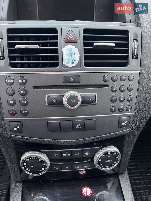 Mercedes-Benz C-Class 2011