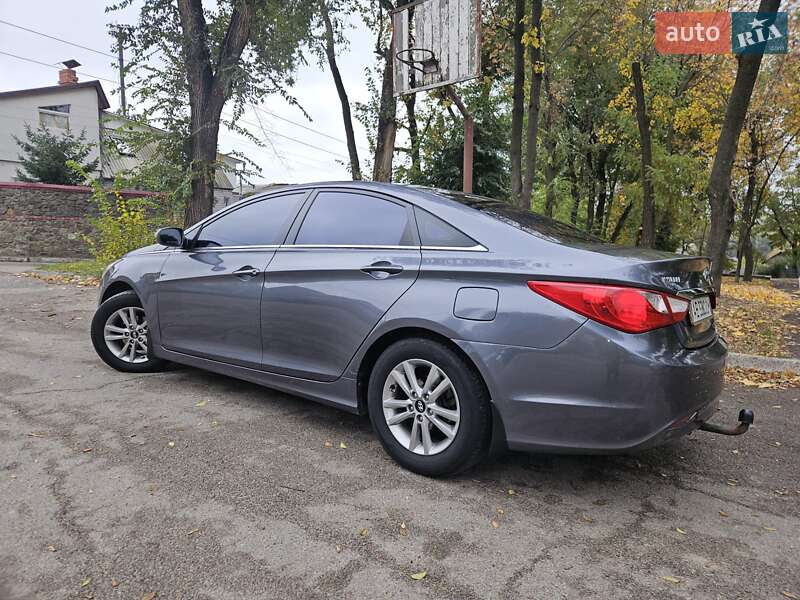 Hyundai Sonata 2010